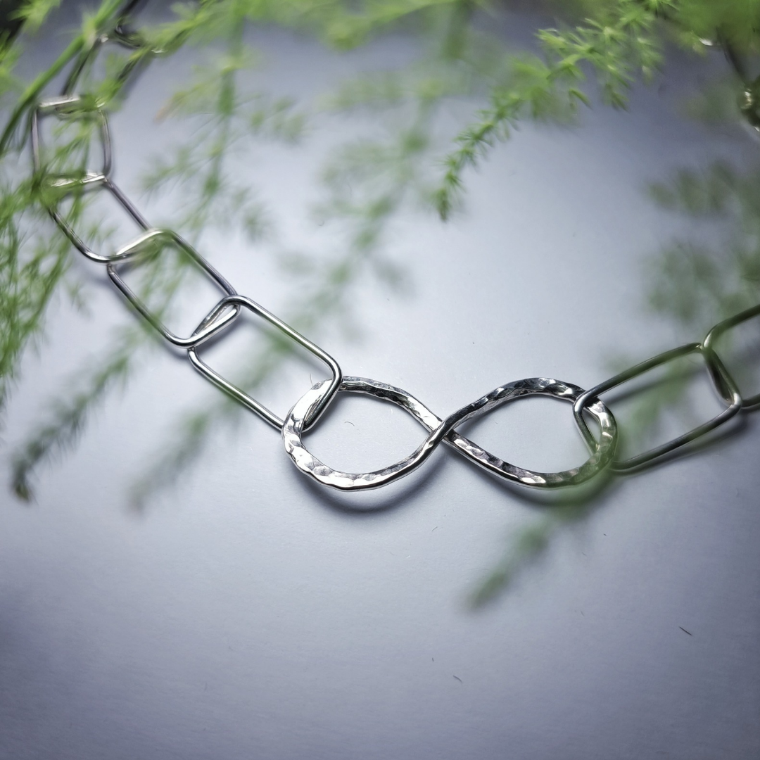 Infinity chain