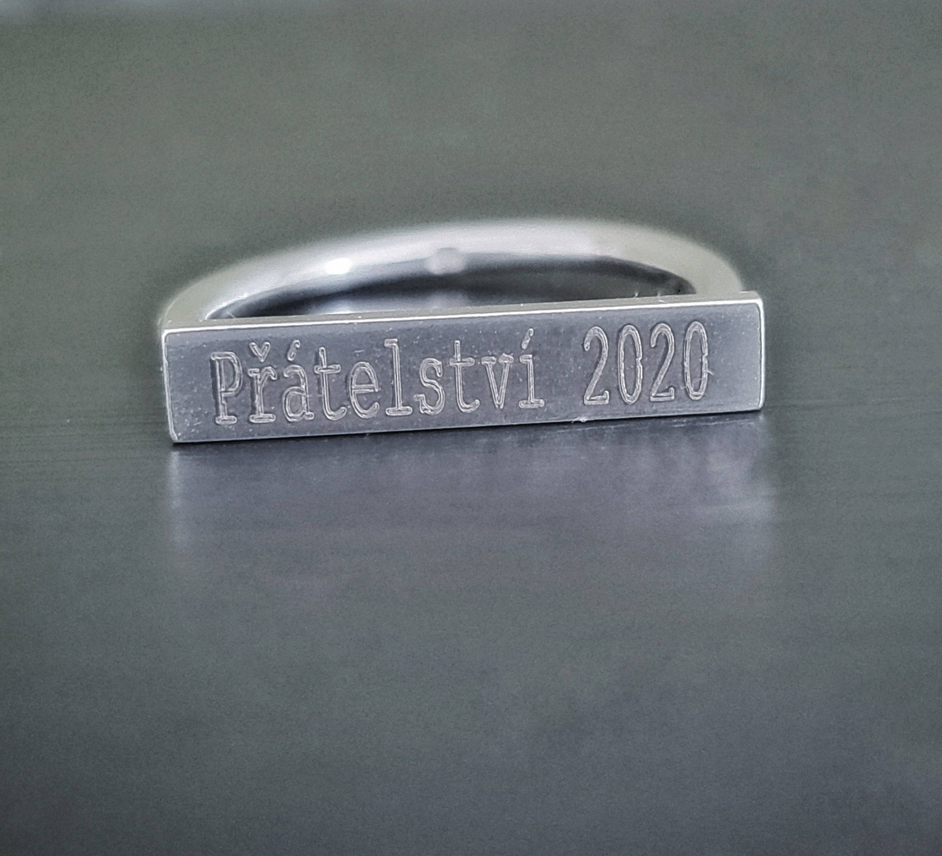 Designed ring 