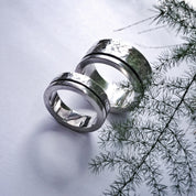 Silver wedding rings 