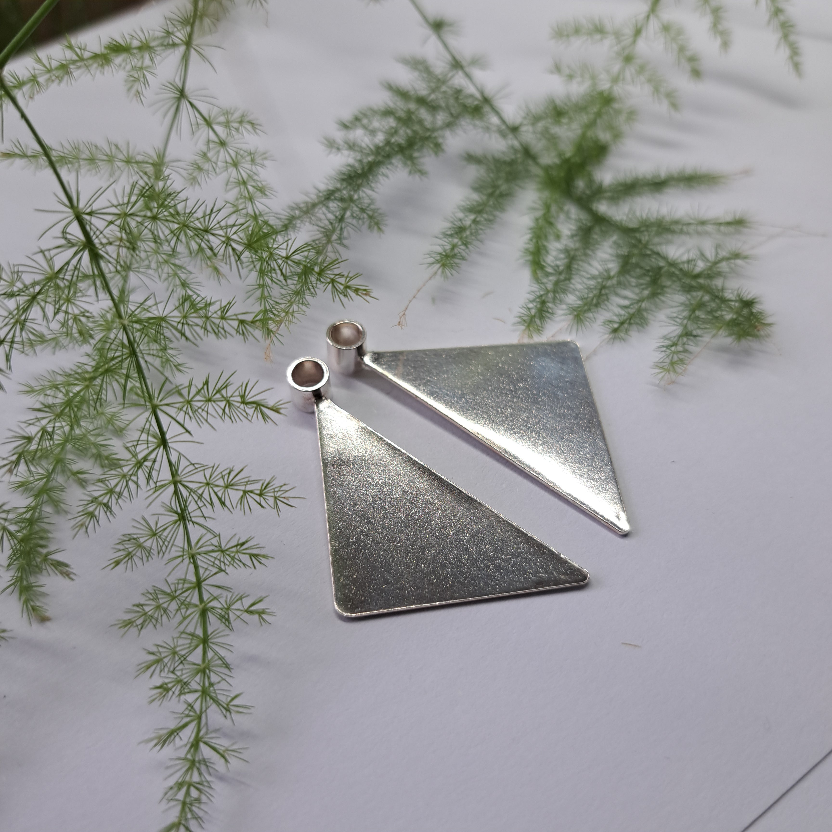 Silver triangles 
