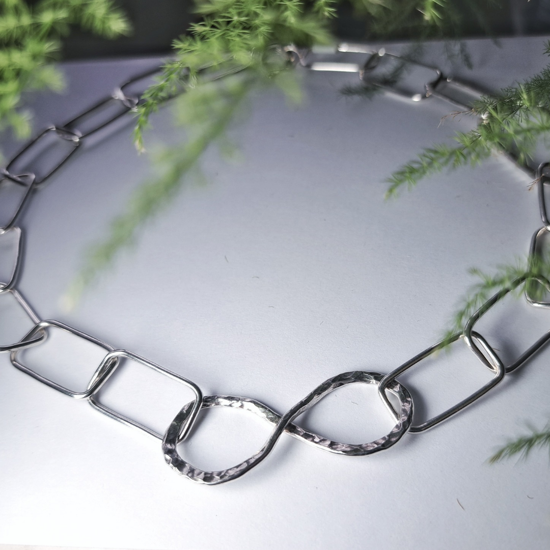Infinity chain