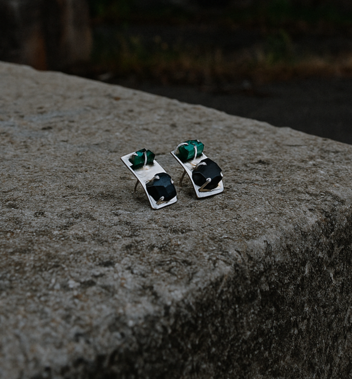 Boucles d'oreilles en argent avec malachite et obsidienne